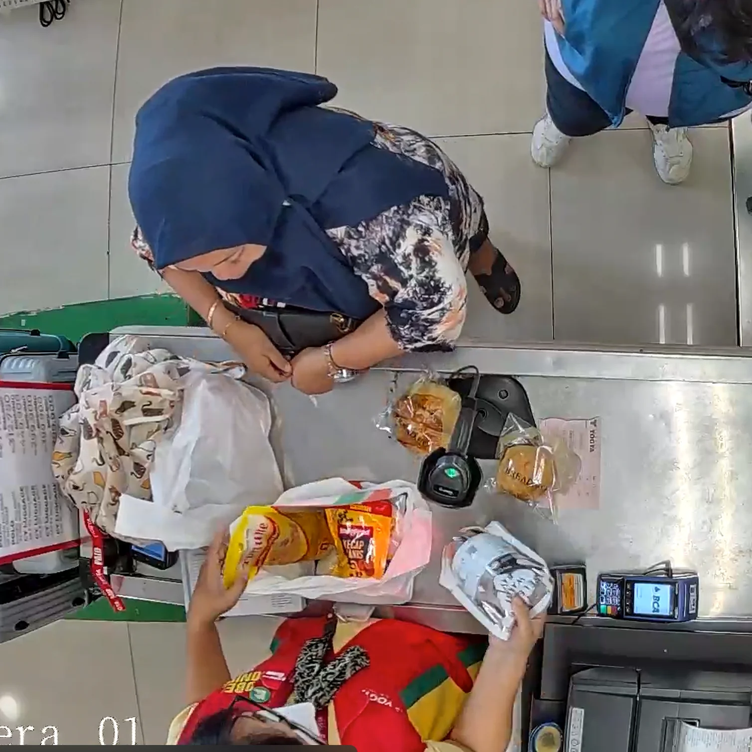 零售POS收银台商品扫码结账场景